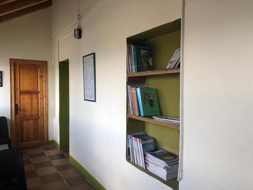 Refugi Cap Del Rec Hostel Lles Kültér fotó