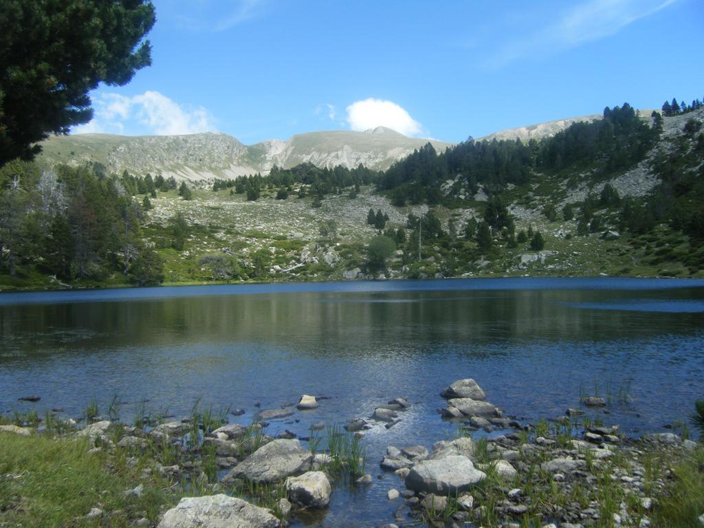 Refugi Cap Del Rec Hostel Lles Kültér fotó