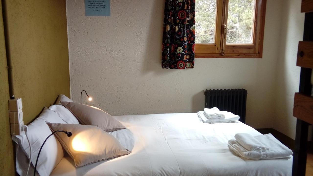 Refugi Cap Del Rec Hostel Lles Kültér fotó