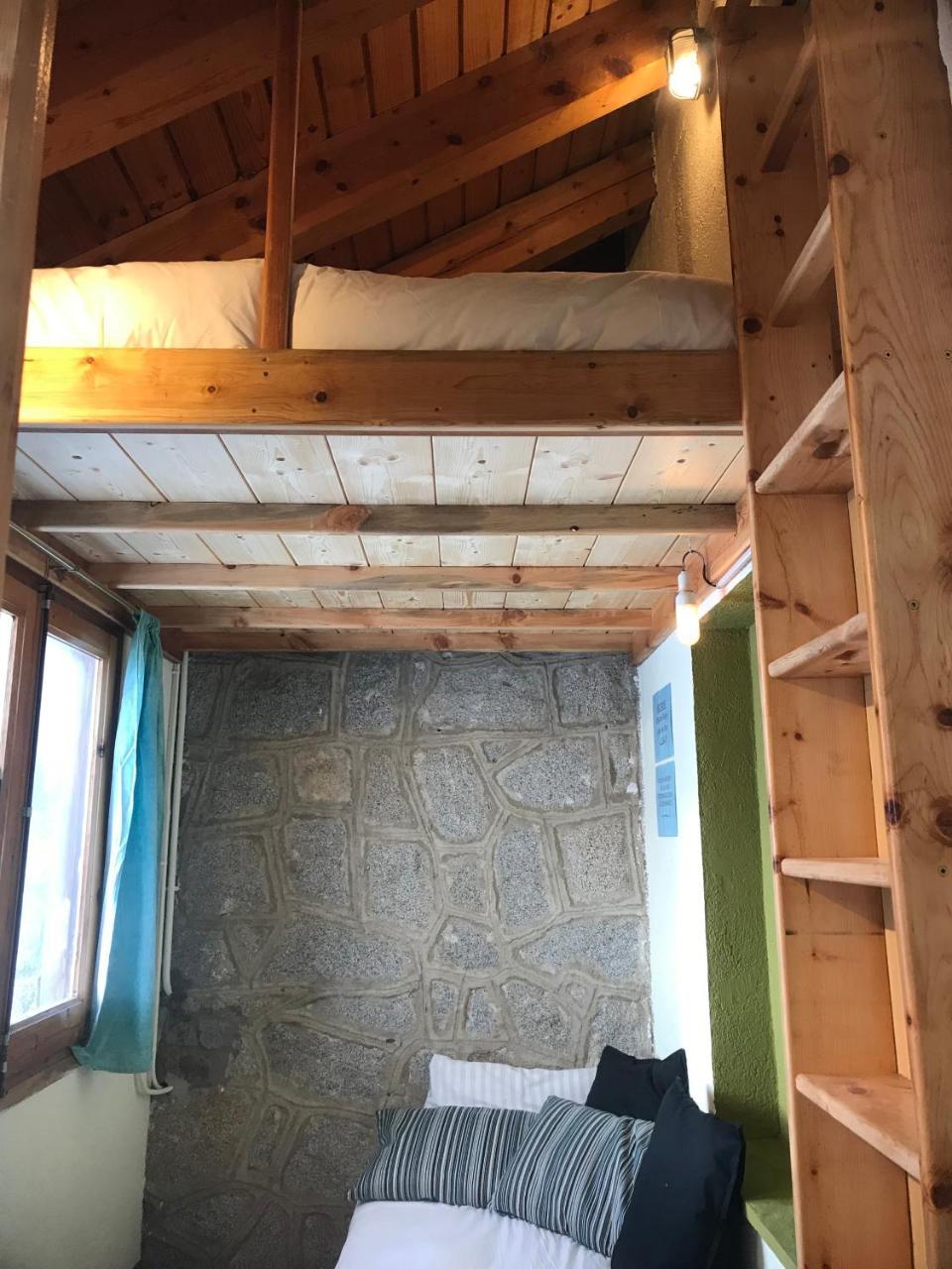 Refugi Cap Del Rec Hostel Lles Kültér fotó
